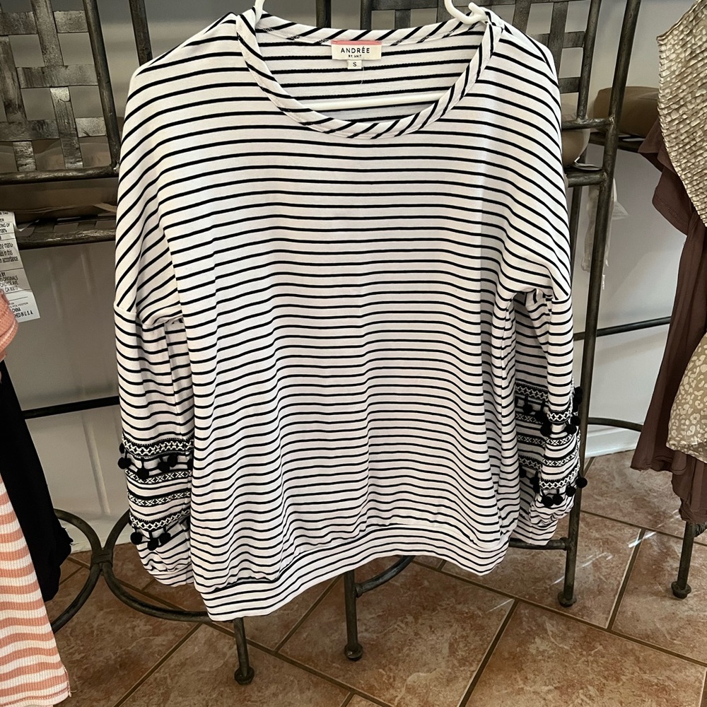 Womens sweatshirt top